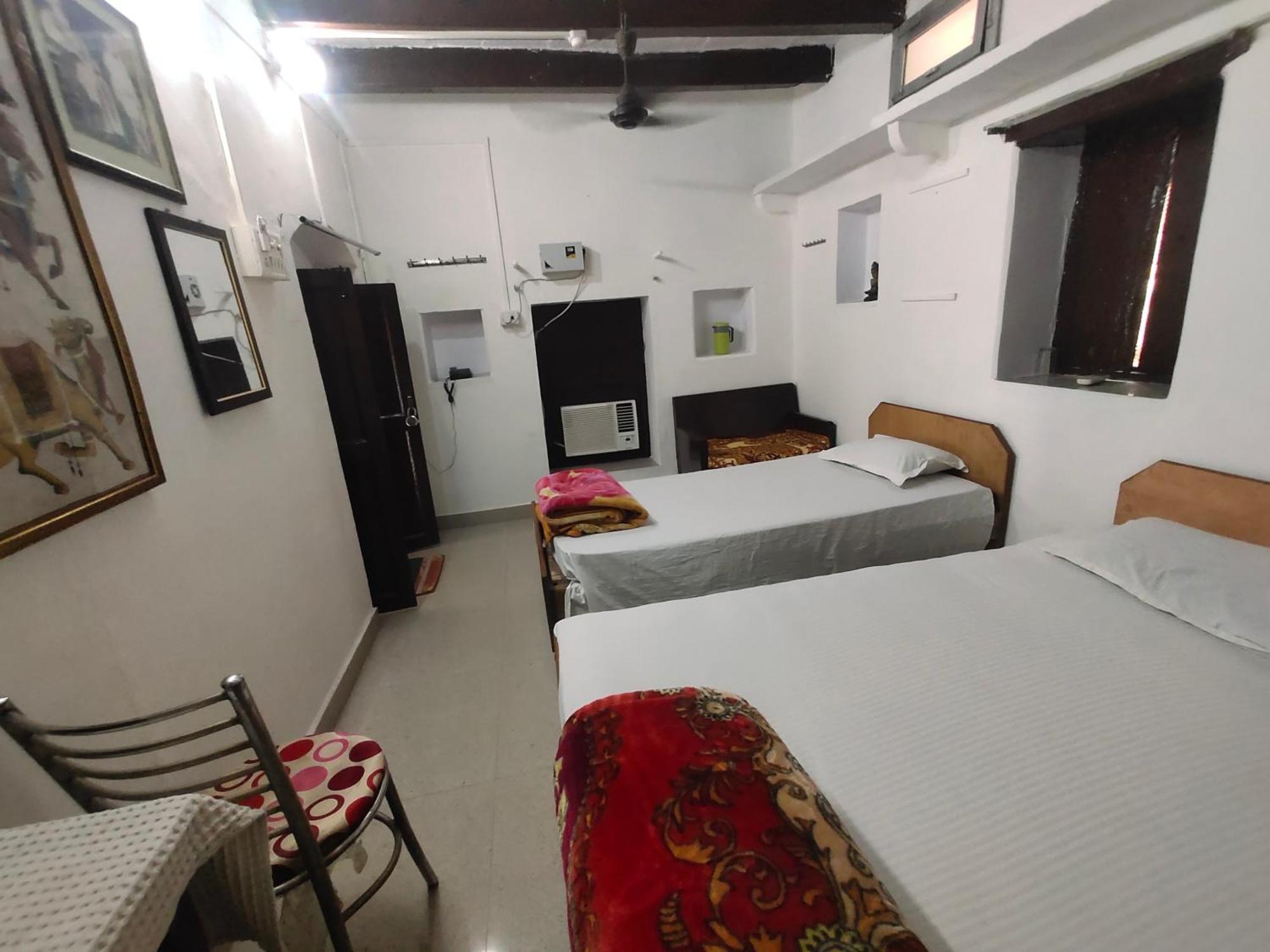 Sunrise Lodge Varanasi Habitación foto